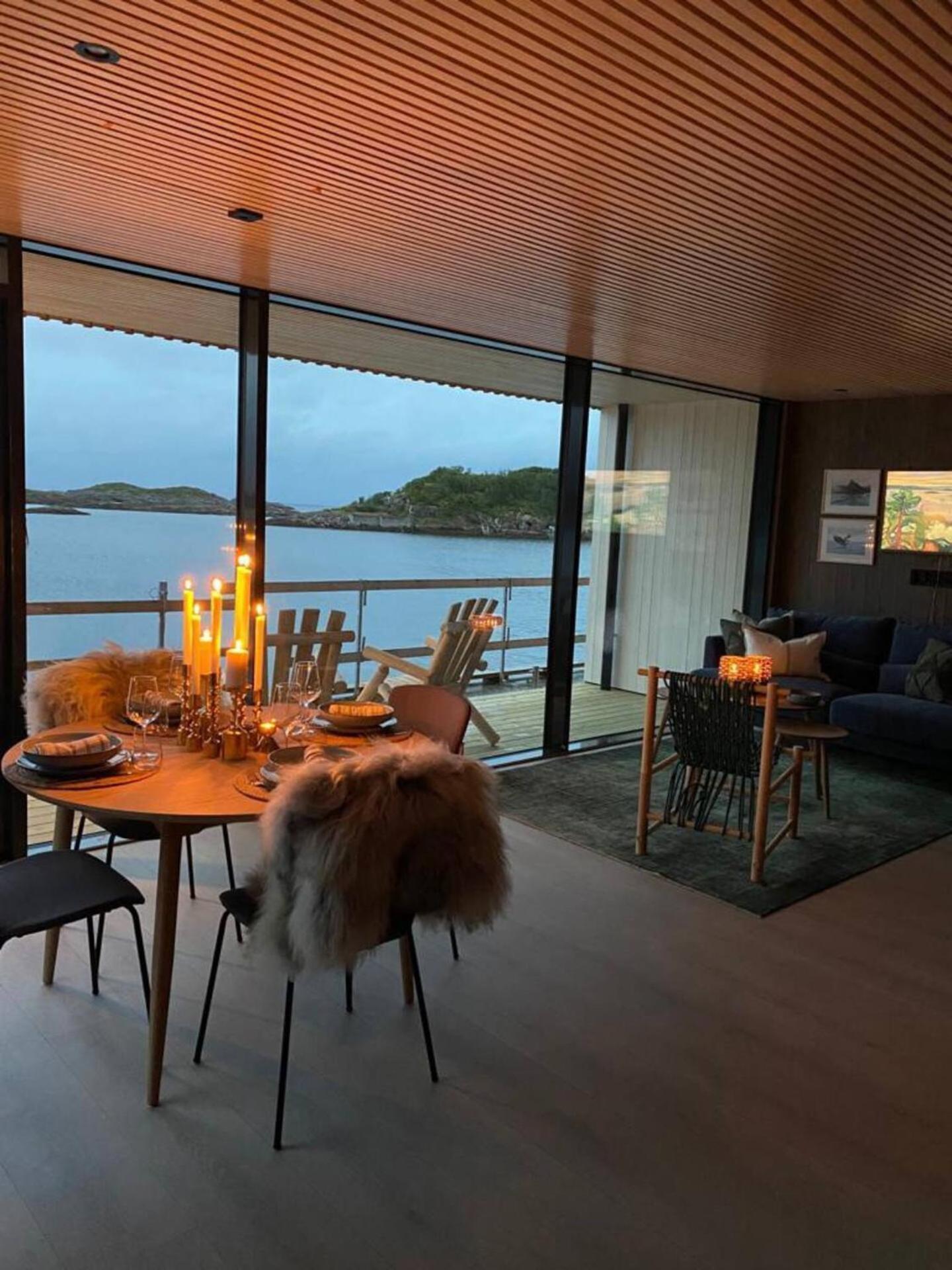 Waterfront Apartment With Panoramic Sea View Henningsvær Dış mekan fotoğraf
