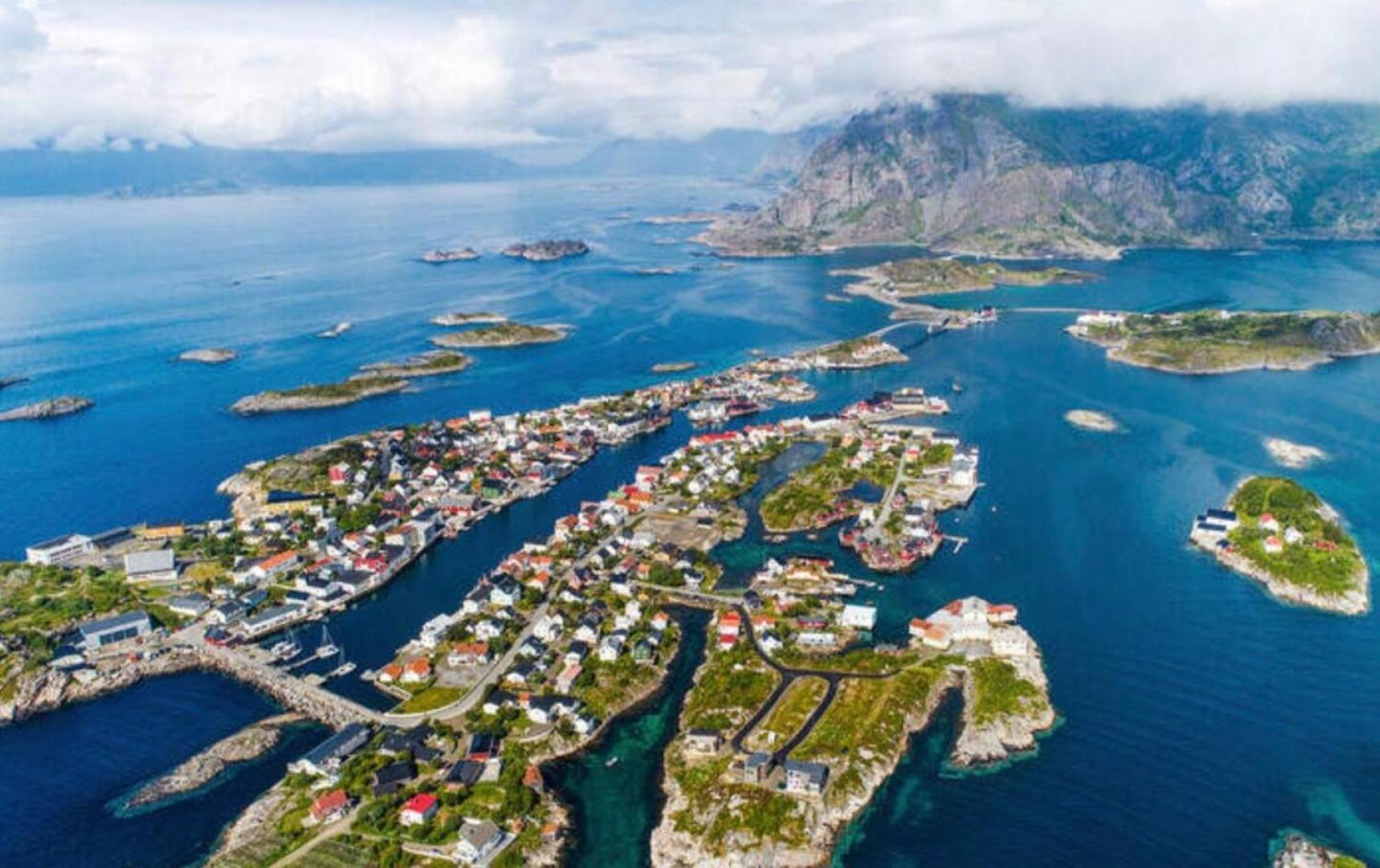 Waterfront Apartment With Panoramic Sea View Henningsvær Dış mekan fotoğraf